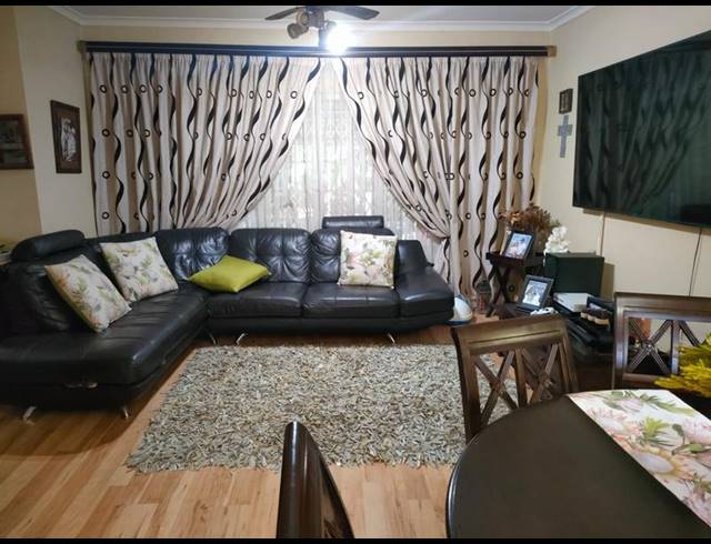 3 BEDROOM PROPERTY TO RENT IN ESCOMBE